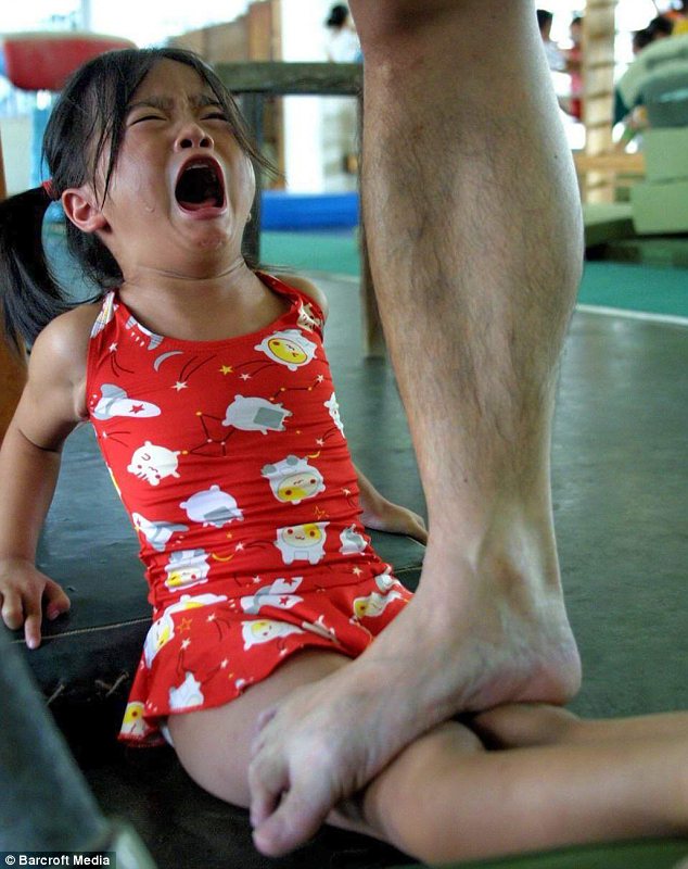 chinese-child-gymnastics-04.jpg